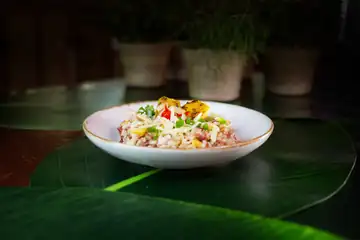 Risoto com banana da terra grelhada